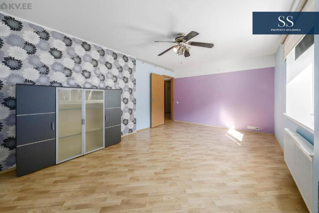 Sunny Apartment Near Bus Station Талин Екстериор снимка