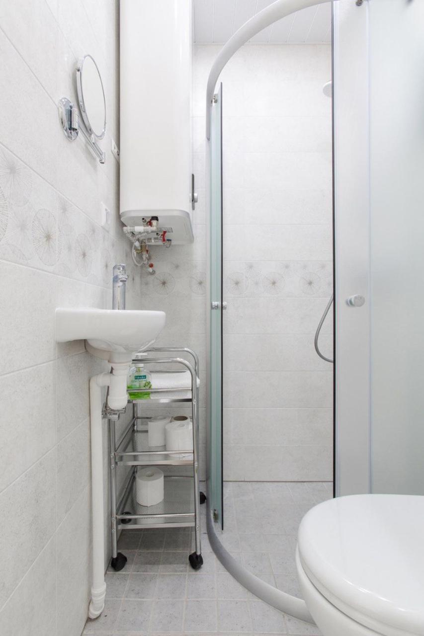 Sunny Apartment Near Bus Station Талин Екстериор снимка
