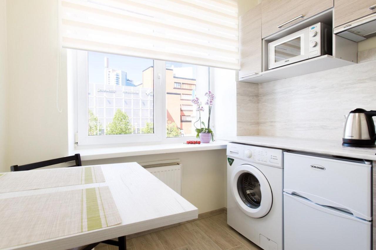 Sunny Apartment Near Bus Station Талин Екстериор снимка